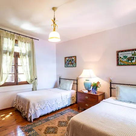Oz Villa *
